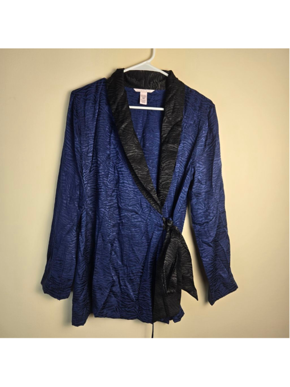Women's Victoria's Secret Robe XS Blue Black Zebra Print